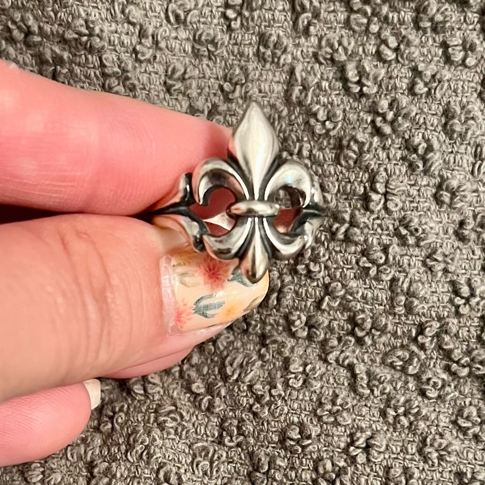 James Avery retired ring